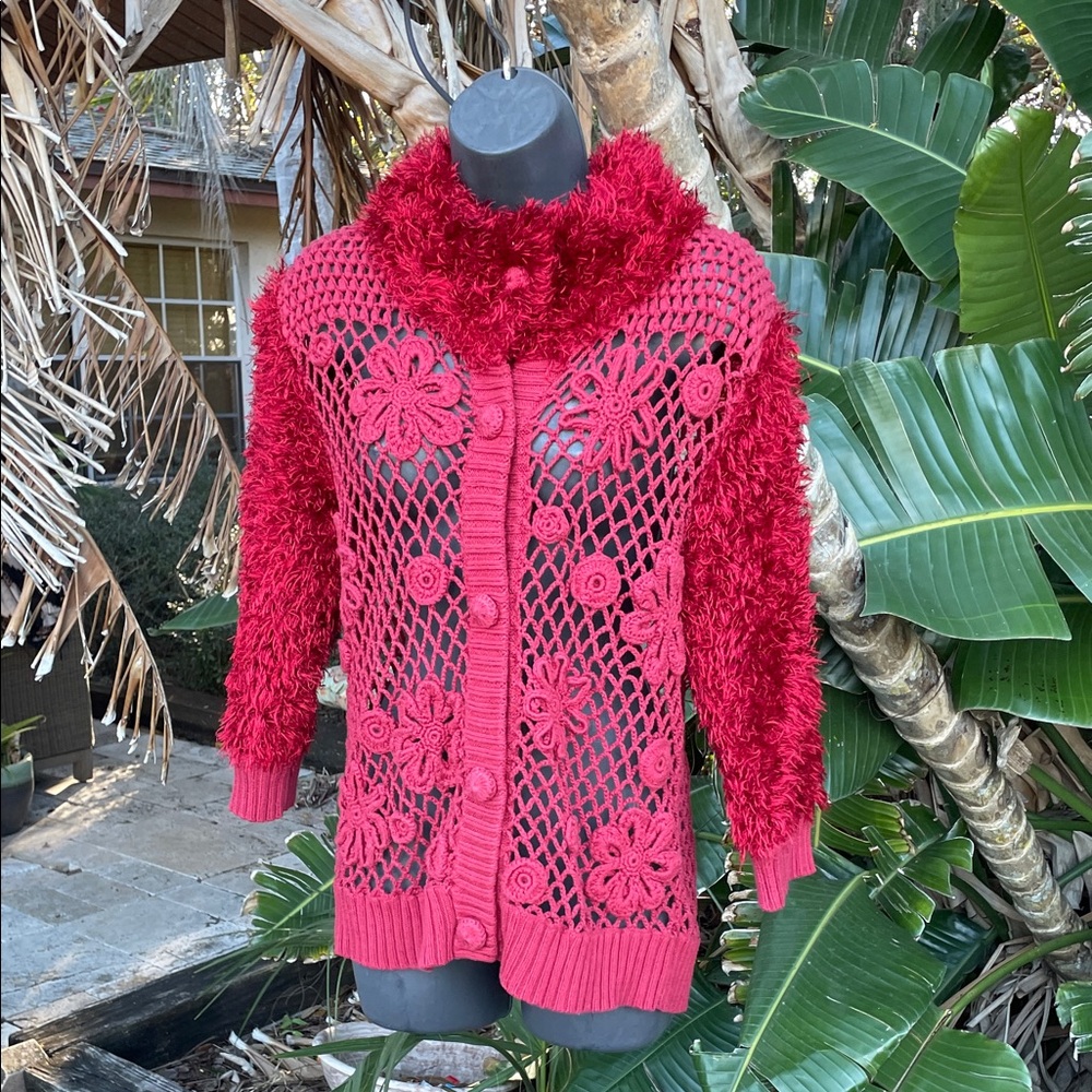 Col Velo art to wear crochet floral and textural knit cardigan